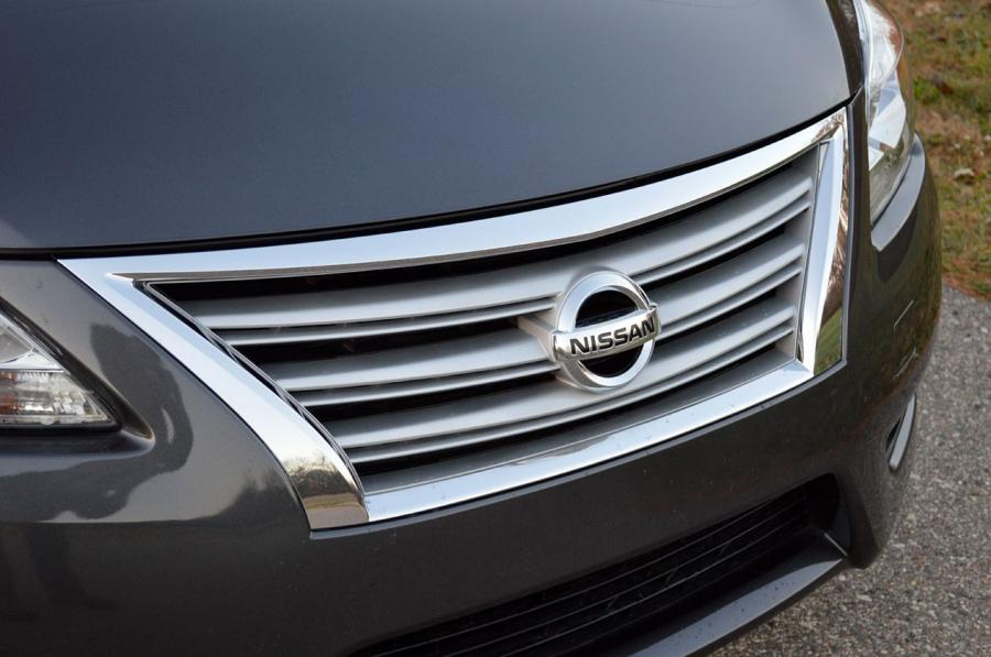  Nissan Sentra 2013 года  (фото 35 из 74)